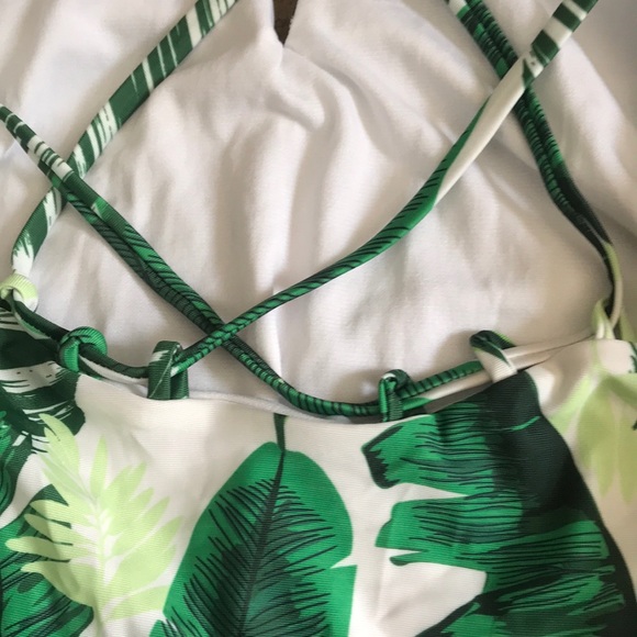 Zaful leaf print one piece - Picture 4 of 5